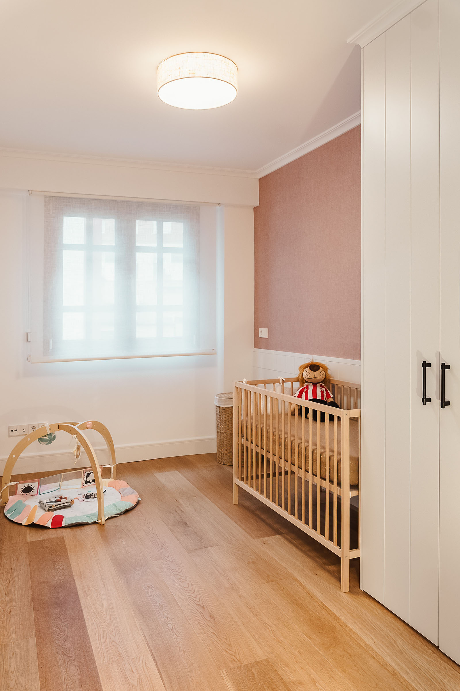 Arquitecto - arquitectura bioclimática - estudio de arquitectura - reforma integral - Guipúzcoa - habitación de bebe con cuna