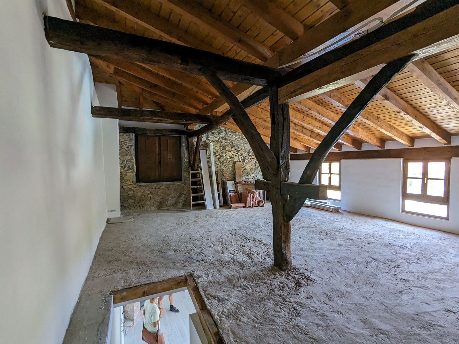 reforma casa - reforma integral - arquitecto - arquitectura madera - arquitectura bioclimática - caserío con estructura de madera rehabilitada manteniendo lo preexistente